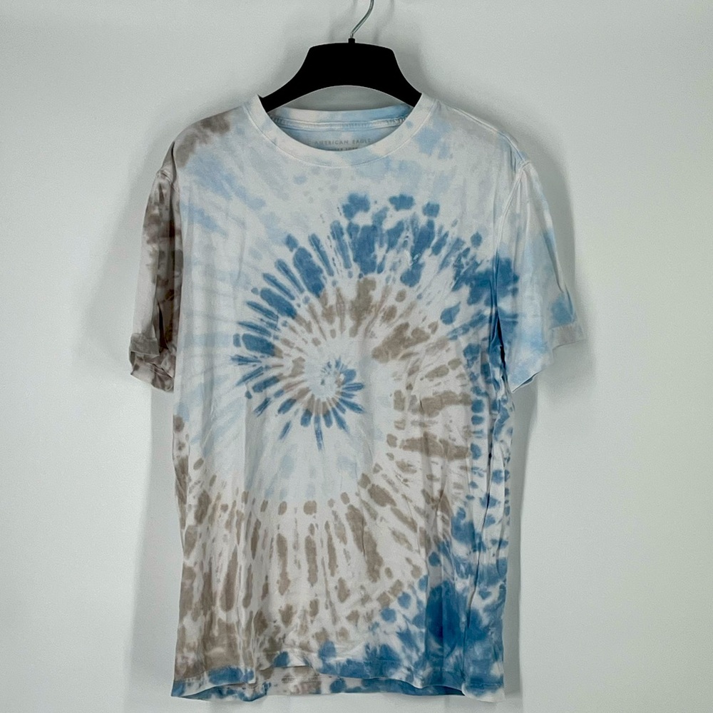 American Eagle Men's Small tie dye super soft T-Shirt. Standard fit.